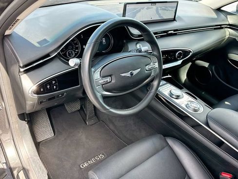 Used 2025 Genesis GV70 2.5T AWD/4WD image 9
