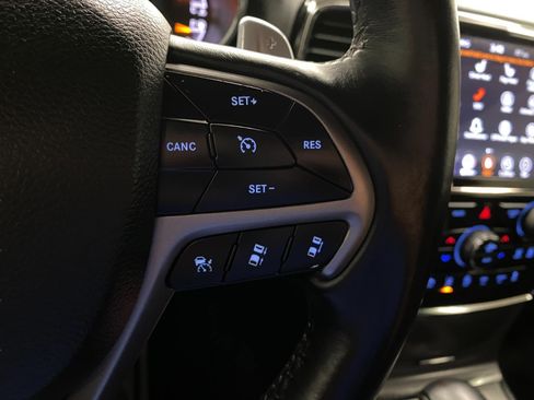 Used 2019 Jeep Grand Cherokee Limited X AWD/4WD image 17
