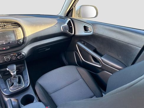 Used 2024 Kia Soul LX w/ Option Group 015 image 24