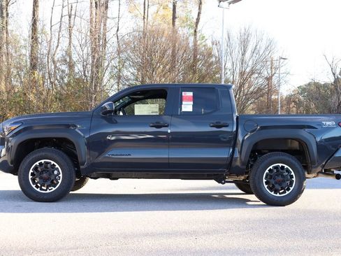 New 2025 Toyota Tacoma TRD Off-Road image 5