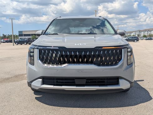 New 2026 Kia Carnival EX FWD image 3