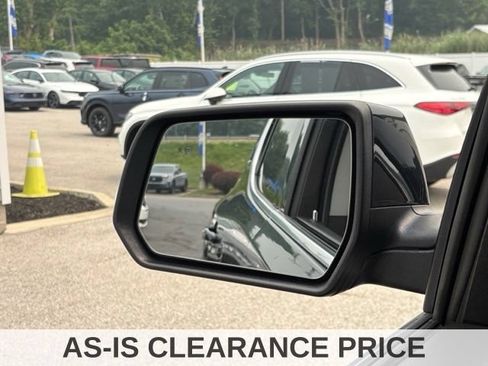 Used 2022 GMC Acadia SLE w/ Driver Convenience Package FWD image 37