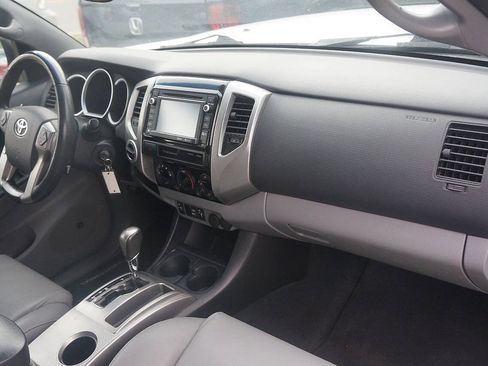 Used 2015 Toyota Tacoma 4x4 Double Cab image 23