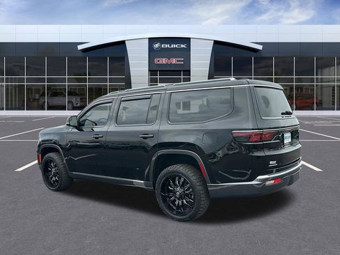 Used 2022 Jeep Wagoneer Series III w/ Premium Group I image 3