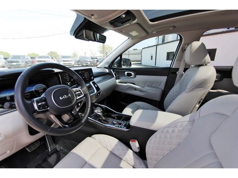 Certified 2023 Kia Sorento SX AWD/4WD image 37