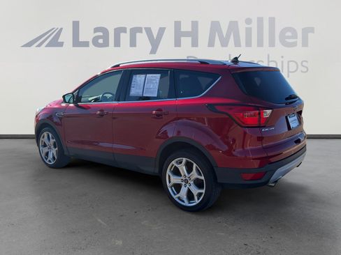 Used 2019 Ford Escape Titanium image 4