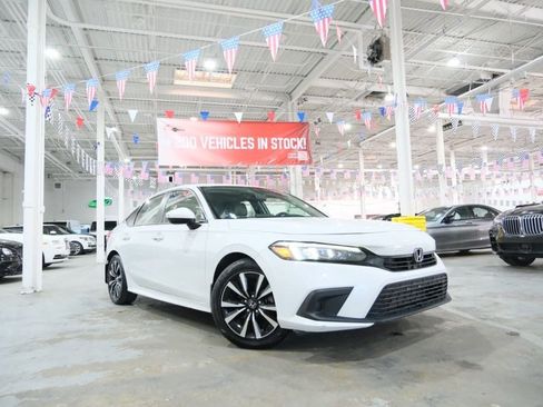 Used 2023 Honda Civic EX image 2