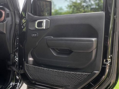 Used 2021 Jeep Gladiator Sport AWD/4WD image 34