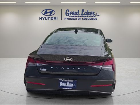 New 2026 Hyundai Elantra SE FWD image 6