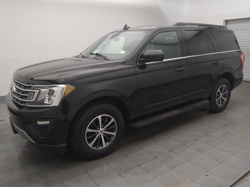 Used 2021 Ford Expedition XLT RWD image 2
