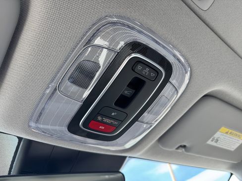 New 2026 Hyundai Elantra Limited FWD image 16