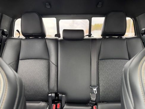 Used 2025 Toyota Tacoma Limited image 27