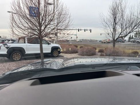 Used 2021 GMC Sierra 1500 SLT w/ SLT Premium Plus Package image 18