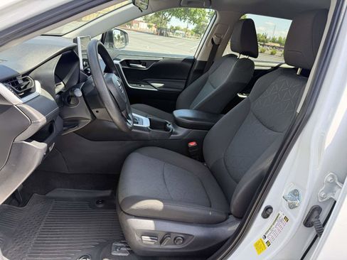 Used 2023 Toyota RAV4 XLE FWD image 12