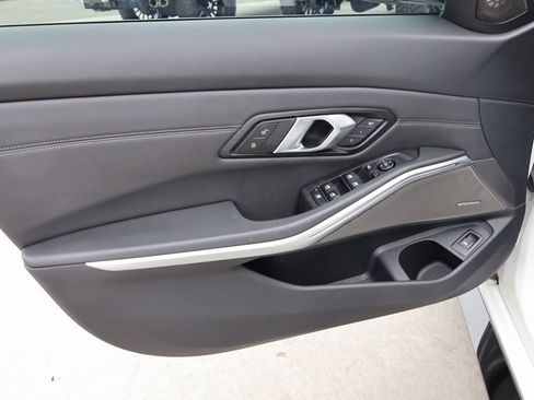 Used 2025 BMW M3 Competition image 10