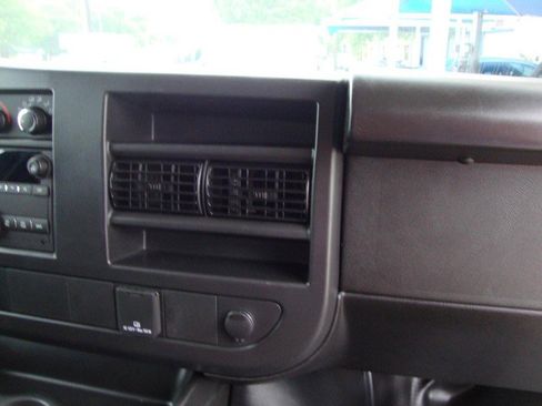 Used 2025 Chevrolet Express 2500 w/ Driver Convenience Package RWD image 13