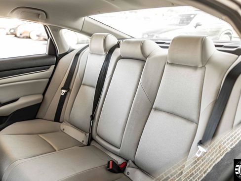 Used 2018 Honda Accord LX image 15