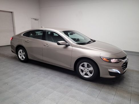 Used 2022 Chevrolet Malibu LT FWD image 11