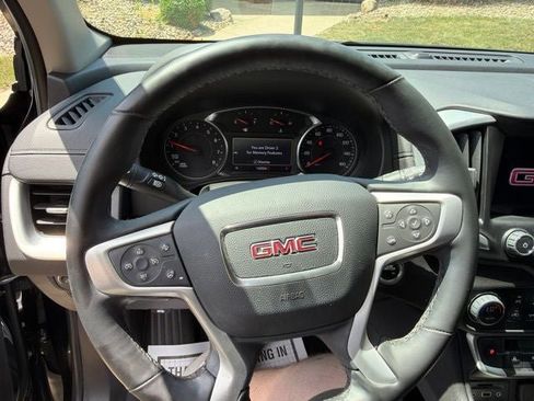 Used 2023 GMC Terrain SLT w/ Elevation Edition FWD image 10