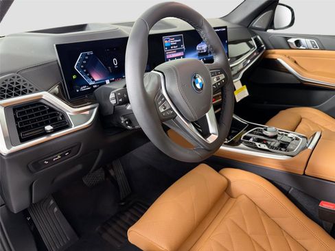 New 2026 BMW X5 xDrive50e AWD/4WD image 9