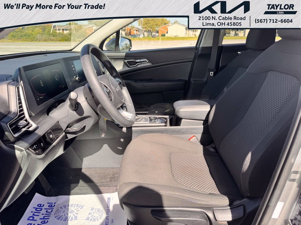 Used 2024 Kia Sportage LX AWD/4WD image 9