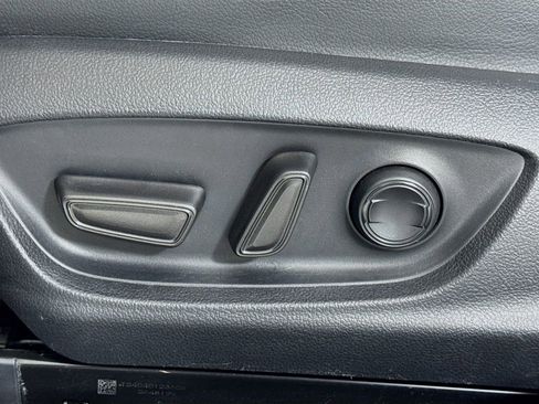 Used 2024 Toyota Camry SE image 16