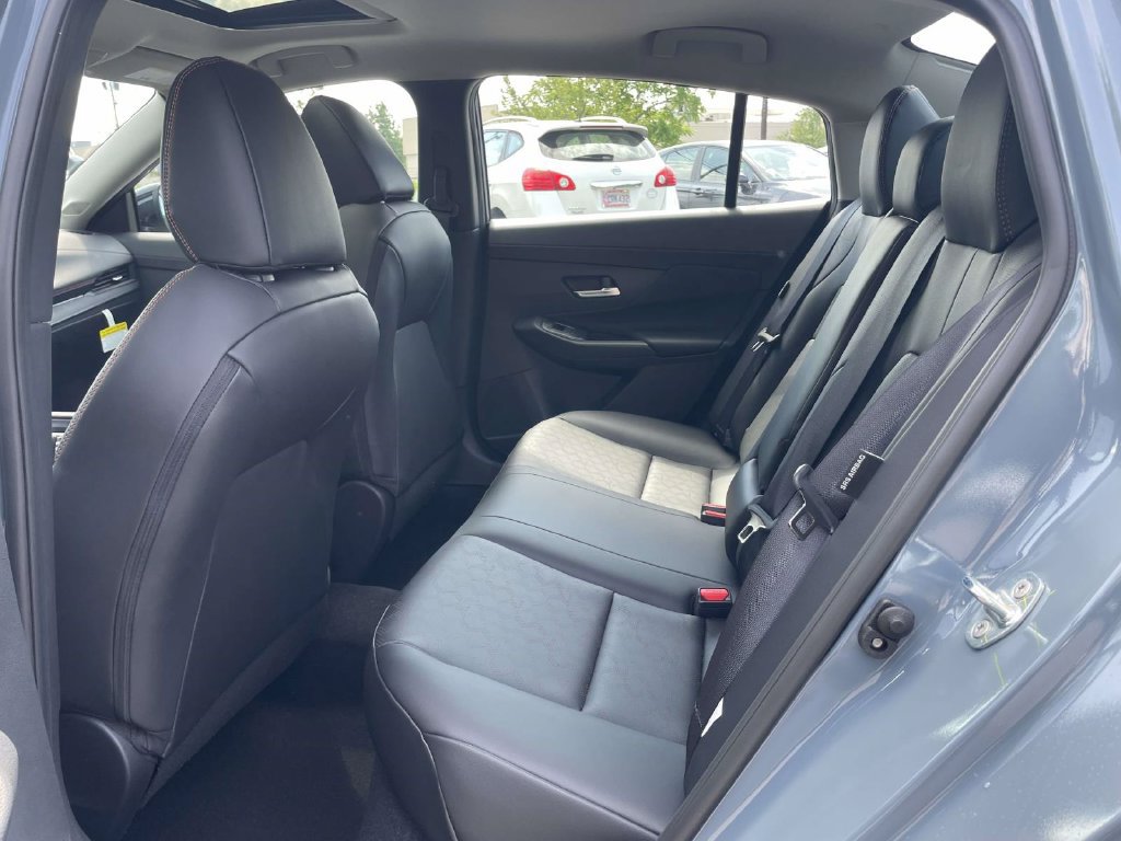 New 2026 Nissan Sentra SR w/ SR Premium Package FWD image 9