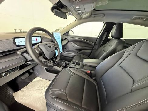 Used 2025 Ford Mustang Mach-E Premium AWD/4WD image 16