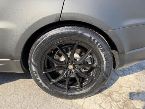 Used 2017 Land Rover Range Rover Sport SE image 12