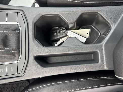 New 2026 Volkswagen Jetta SE FWD image 35