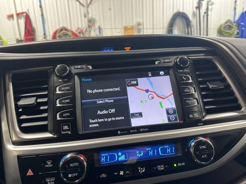 Used 2019 Toyota Highlander Limited w/ Protection Package #3 AWD/4WD image 57