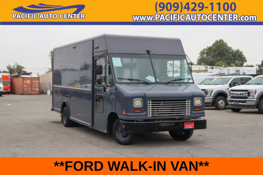 Used 2019 Ford E-450 and Econoline 450 Super Duty RWD image 1