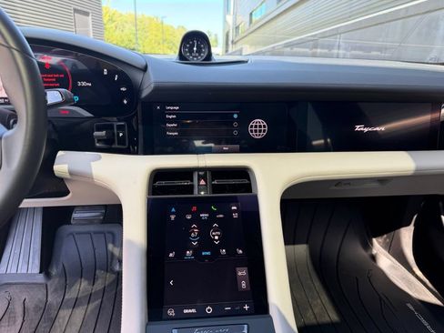 Certified 2022 Porsche Taycan 4S AWD/4WD image 24