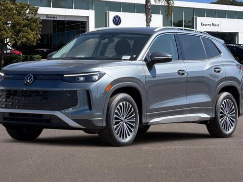 New 2025 Volkswagen Tiguan S image 8