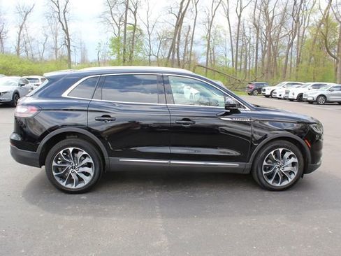 Used 2023 Lincoln Nautilus Reserve AWD/4WD image 2