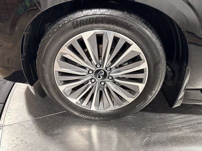 Certified 2025 INFINITI QX80 Luxe