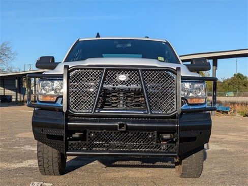 Used 2022 RAM 2500 Tradesman w/ Chrome Appearance Group image 9