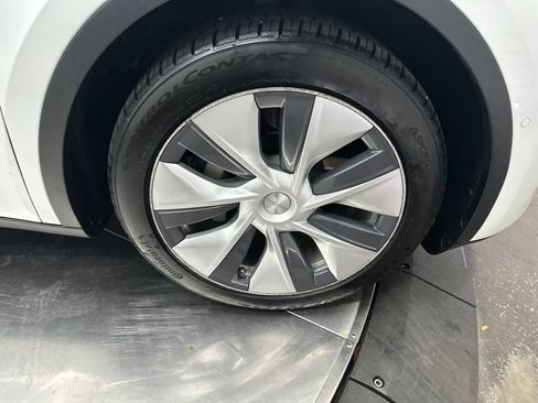 Used 2020 Tesla Model Y Long Range AWD/4WD image 9