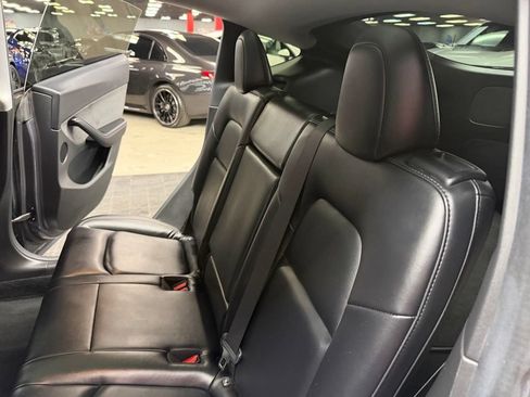 Used 2020 Tesla Model Y Long Range AWD/4WD image 36