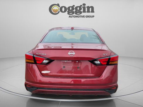 Used 2024 Nissan Altima 2.5 SV image 17