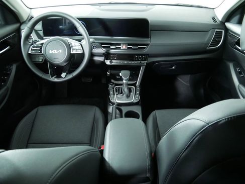 New 2026 Kia Seltos EX image 19