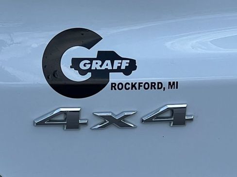 Used 2023 Jeep Compass Latitude w/ Sun and Sound Group AWD/4WD image 2