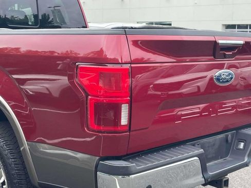 Used 2018 Ford F150 Lariat w/ Equipment Group 502A Luxury AWD/4WD image 9