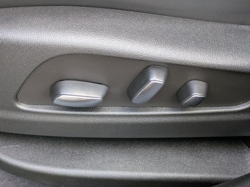Certified 2024 Cadillac XT6 Premium Luxury AWD/4WD image 20