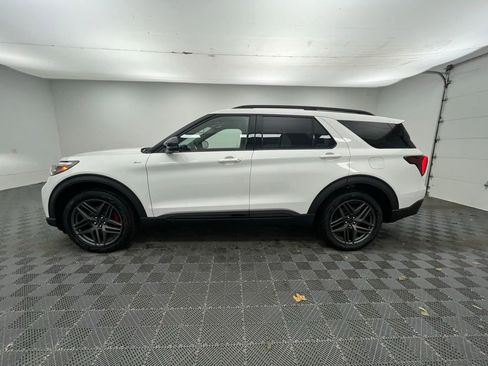 New 2026 Ford Explorer ST-Line w/ ST-Line Street Pack image 14