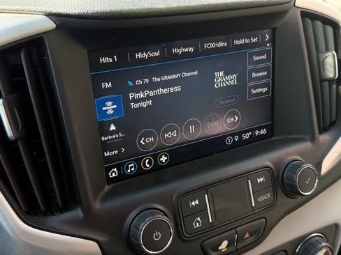 Used 2022 GMC Terrain SLT image 19