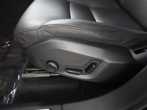 Used 2023 Volvo XC60 B5 Plus w/ Climate Package image 33