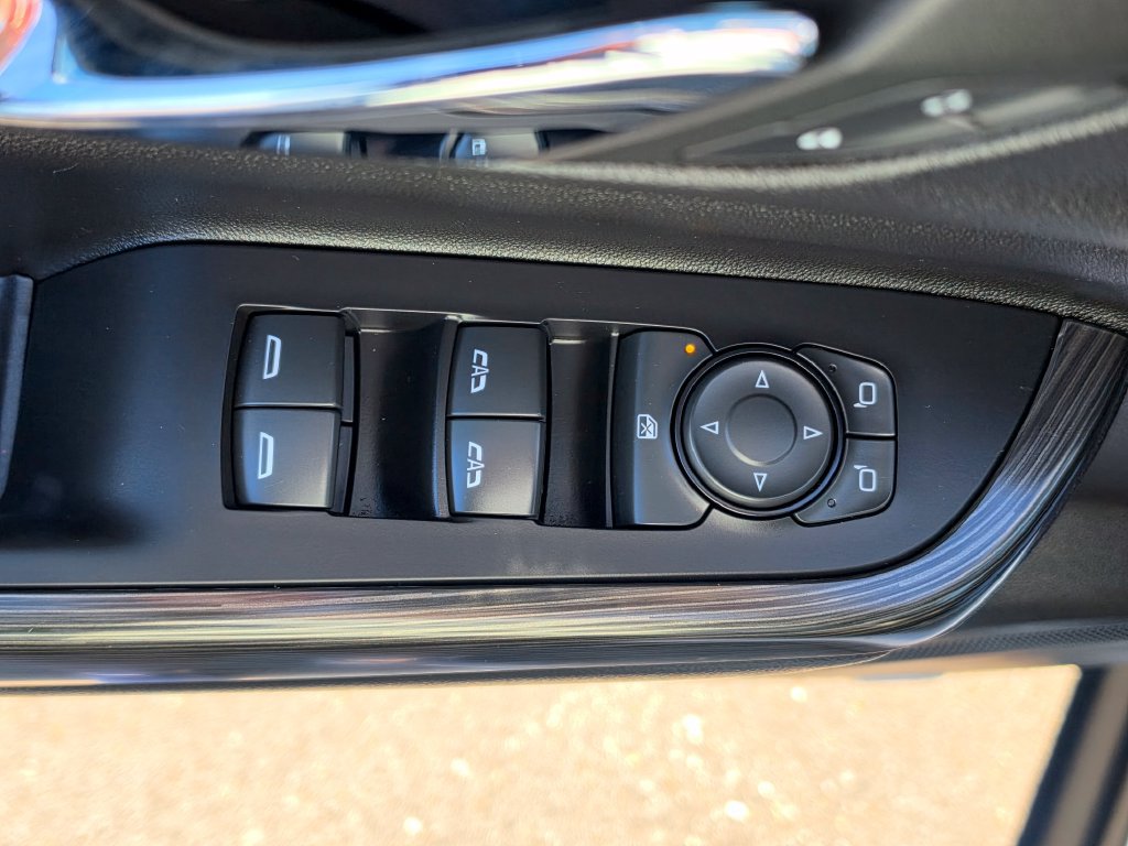 Used 2023 GMC Acadia SLT AWD/4WD image 13