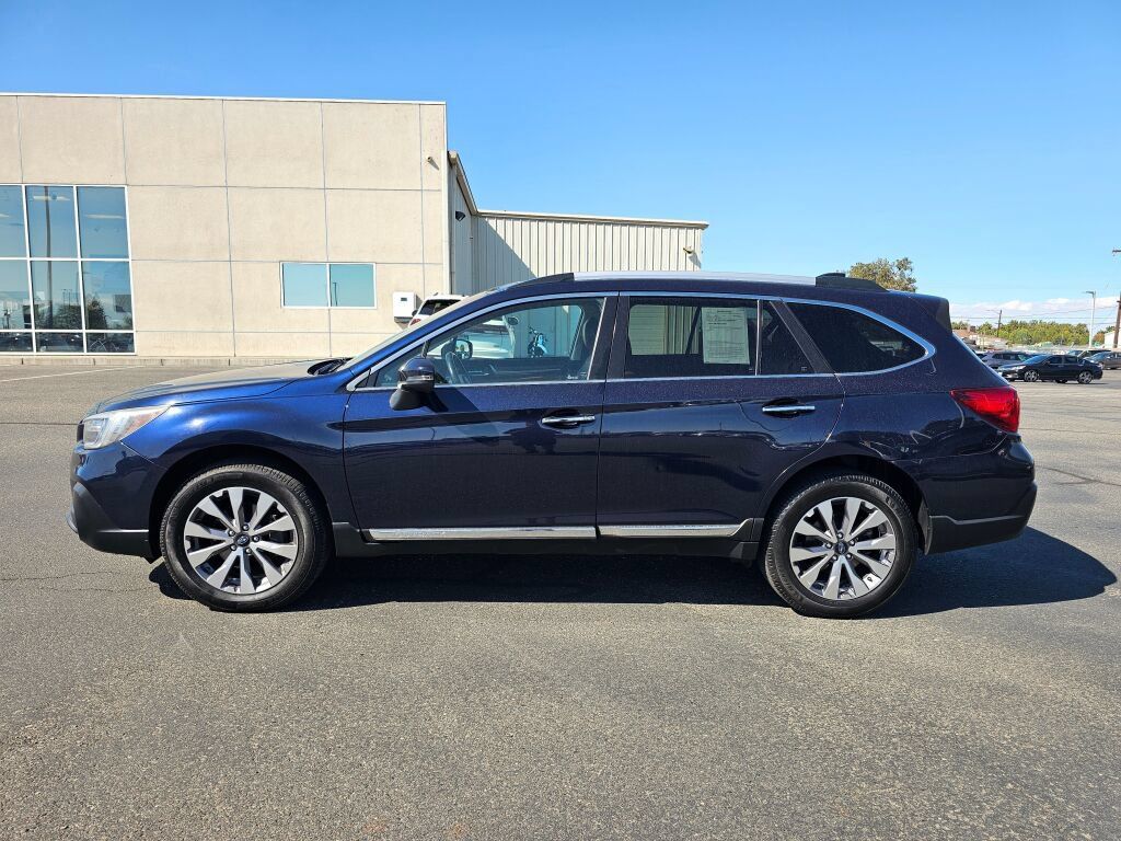 Used 2018 Subaru Outback 2.5i Touring w/ Popular Package #3 AWD/4WD image 3