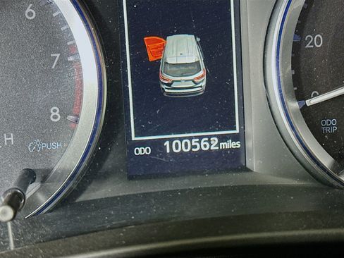 Used 2017 Toyota Highlander Limited Platinum image 19